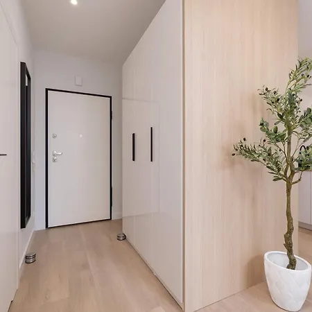 아파트 Air-conditioned With Parking Near Spodek By Renters Prestige 카토비체