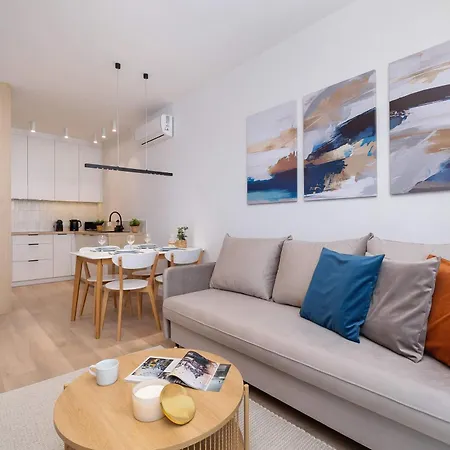 Air-conditioned With Parking Near Spodek By Renters Prestige Katowice