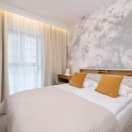 아파트 Air-conditioned With Parking Near Spodek By Renters Prestige 카토비체